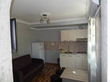 Фото номера Cемейный номер с собственной ванной комнатой Гостевой дом Guest House on Angisa г. Батуми 3