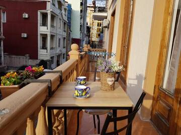 Фото номера Номер Делюкс (для 2 взрослых и 1 ребенка) Отель Hotel Homeland г. Батуми 7
