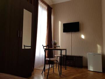 Фото номера Номер Делюкс (для 2 взрослых и 1 ребенка) Отель Hotel Homeland г. Батуми 8