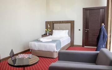 Фото номера Бюджетный одноместный номер Отель Legend Business Hotel Batumi г. Батуми 9
