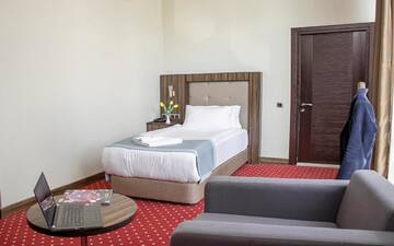 Фото номера Бюджетный одноместный номер Отель Legend Business Hotel Batumi г. Батуми 5