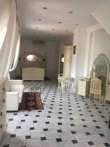 Фото номера Четырехместный номер Делюкс Отель Richeuli Villa г. Батуми 9