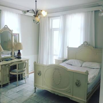Фото номера Двухместный номер с 1 кроватью и балконом Отель Richeuli Villa г. Батуми 8
