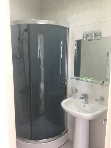 Фото номера Двухместный номер с 1 кроватью и балконом Отель Richeuli Villa г. Батуми 6