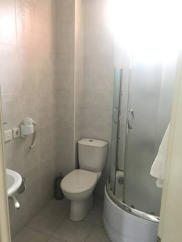 Фото номера Двухместный номер с 2 двуспальными кроватями Отель Richeuli Villa г. Батуми 6