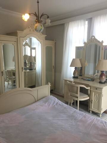 Фото номера Двухместный номер с 1 кроватью и балконом Отель Richeuli Villa г. Батуми 7