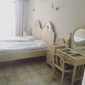 Фото номера Двухместный номер с 2 двуспальными кроватями Отель Richeuli Villa г. Батуми 8