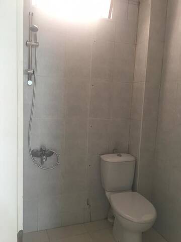 Фото номера Двухместный номер с 2 отдельными кроватями и балконом Отель Richeuli Villa г. Батуми 7