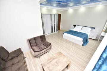 Фото номера Полулюкс Отель Hotel Skyline Batumi г. Батуми 5