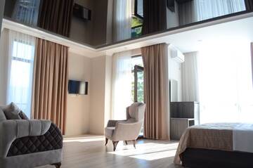 Фото номера Полулюкс Отель Hotel Skyline Batumi г. Батуми 11