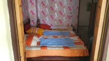 Фото номера Четырехместный номер с террасой Гостевой дом Guest House ERA Square г. Батуми 2