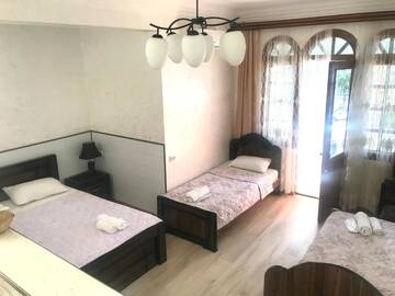 Фото номера Четырехместный номер &quot;Комфорт&quot; Мини-отель Sweet Home at Ninoshvili 3 г. Батуми 14
