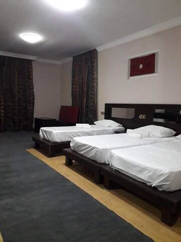 Фото номера Трехместный номер с окном Отель Terrace г. Батуми 2