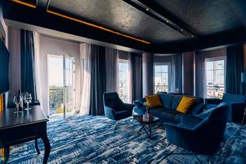 Фото номера Улучшенный люкс с видом на море Отель Tapis Rouge Boutique Hotel г. Батуми 8