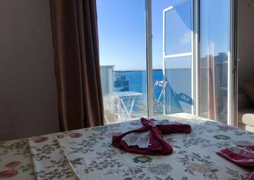Фото номера Апартаменты-студио Апарт-отели BLACK SEA SIDE APARTMENTS г. Батуми 4