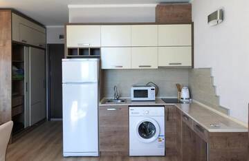 Фото номера Апартаменты-студио Апарт-отели BLACK SEA SIDE APARTMENTS г. Батуми 7