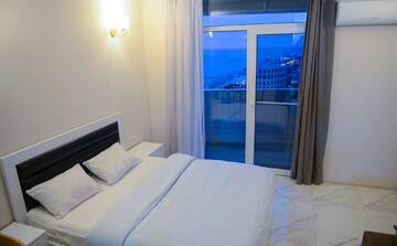 Фото номера Апартаменты-студио с видом на море Апарт-отели BLACK SEA SIDE APARTMENTS г. Батуми 6