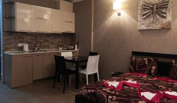 Фото номера Апартаменты-студио с видом на море Апарт-отели BLACK SEA SIDE APARTMENTS г. Батуми 7