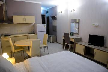 Фото номера Апартаменты-студио Апарт-отели BLACK SEA SIDE APARTMENTS г. Батуми 5