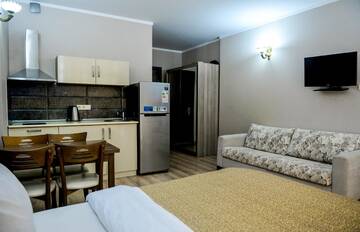 Фото номера Апартаменты-студио с видом на море Апарт-отели BLACK SEA SIDE APARTMENTS г. Батуми 3