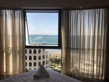 Фото номера Представительский люкс Отель Hotel Orbi Sea Towers г. Батуми 18