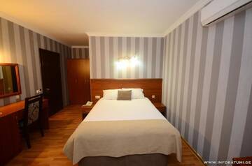Фото номера Номер-студио Отель Hotel Istanbul г. Батуми 3