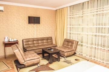 Фото номера Двухместный номер с 1 кроватью Отель Hotel Istanbul г. Батуми 5