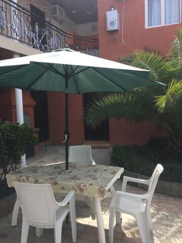Фото номера Четырехместный номер Гостевой дом Nikas Guest House г. Батуми 5