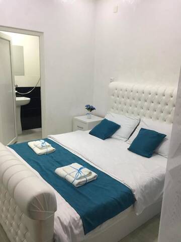 Фото номера Двухместный номер с 1 кроватью и балконом Гостевой дом Nikas Guest House г. Батуми 10