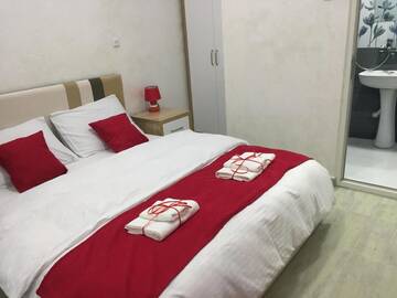 Фото номера Двухместный номер с 1 кроватью и балконом Гостевой дом Nikas Guest House г. Батуми 4