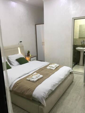 Фото номера Двухместный номер с 1 кроватью и балконом Гостевой дом Nikas Guest House г. Батуми 10