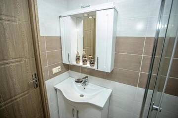 Фото номера Улучшенный семейный номер Отели типа «постель и завтрак» APART HOTEL ORBI RESIDENCE г. Батуми 13