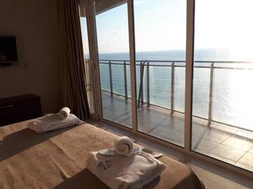Фото Отели типа «постель и завтрак» APART HOTEL ORBI RESIDENCE г. Батуми 1