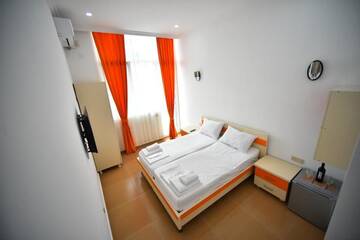 Фото номера Стандартный двухместный номер с 1 кроватью Отель Orange Home Hotel г. Батуми 32