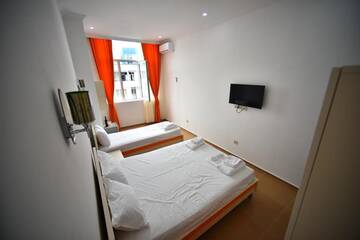 Фото номера Стандартный двухместный номер с 1 кроватью Отель Orange Home Hotel г. Батуми 7