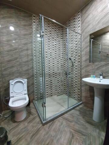 Фото номера Номер с 2 кроватями размера «queen-size» Отель Hotel Soft г. Батуми 8