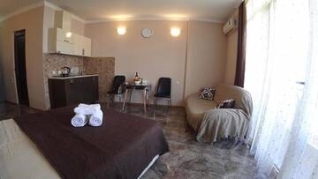 Фото номера Апартаменты с балконом Апарт-отели Sun Apartment Batumi г. Батуми 17