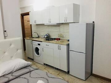 Фото номера Двухместный номер Делюкс с 1 кроватью и балконом, вид на море Апарт-отели Selazir apartment г. Батуми 16