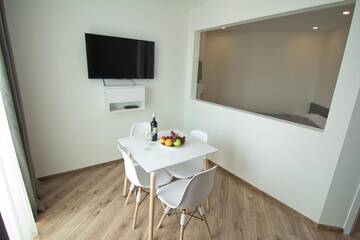 Фото номера Полулюкс Апарт-отели Bellevue Residential Hotel Batumi г. Батуми 10