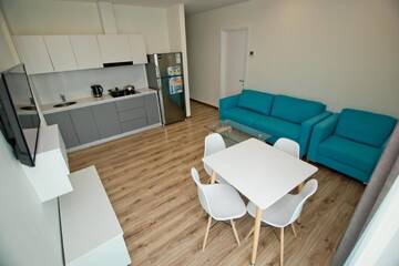 Фото номера Семейный люкс с балконом Апарт-отели Bellevue Residential Hotel Batumi г. Батуми 4