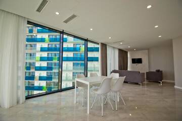 Фото номера Апартаменты с 3 спальнями и видом на море Апарт-отели Bellevue Residential Hotel Batumi г. Батуми 3