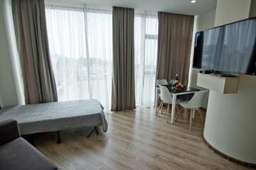 Фото номера Полулюкс Апарт-отели Bellevue Residential Hotel Batumi г. Батуми 44