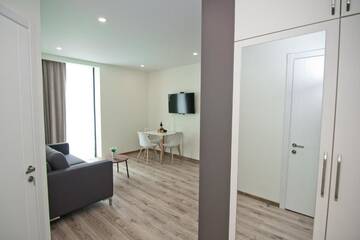 Фото номера Полулюкс Апарт-отели Bellevue Residential Hotel Batumi г. Батуми 22