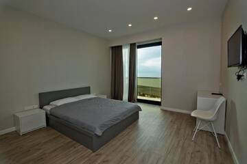 Фото номера Апартаменты с 3 спальнями и видом на море Апарт-отели Bellevue Residential Hotel Batumi г. Батуми 10