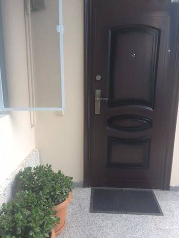 Фото номера Стандартный семейный номер Гостевой дом Batumi Guesthouse 28a г. Батуми 4