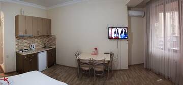 Фото номера Семейный номер Отель Hotel Tao г. Батуми 3