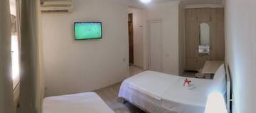 Фото номера Двухместный номер с 2 отдельными кроватями Отель Hotel Tao г. Батуми 3