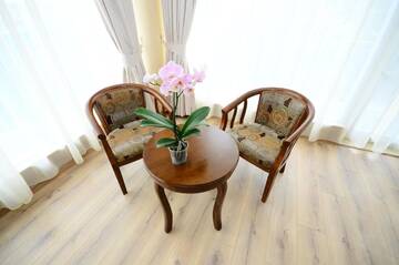 Фото номера Люкс с кроватью размера «king-size» и балконом Отель Hotel 725 B г. Батуми 11