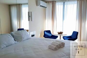 Фото номера Апартаменты с видом на море Апарт-отели ORBI CITY г. Батуми 53