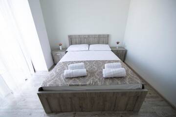 Фото номера Двухместный номер с 1 кроватью и балконом Отель Orange Garden Hotel г. Батуми 3